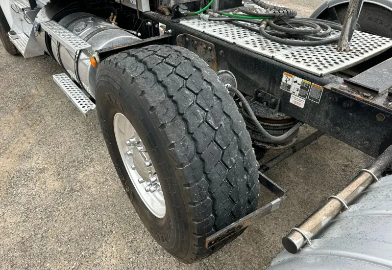 2021 Kenworth T880 photo 10