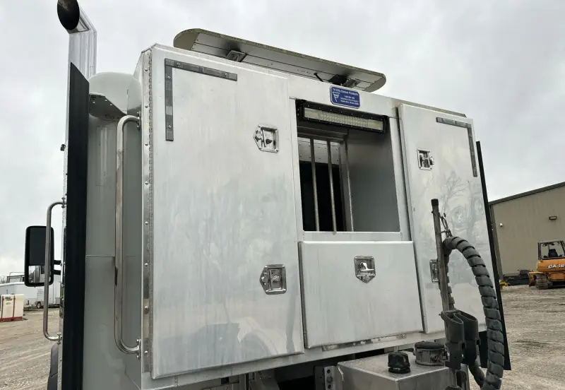 2021 Kenworth T880 photo 45