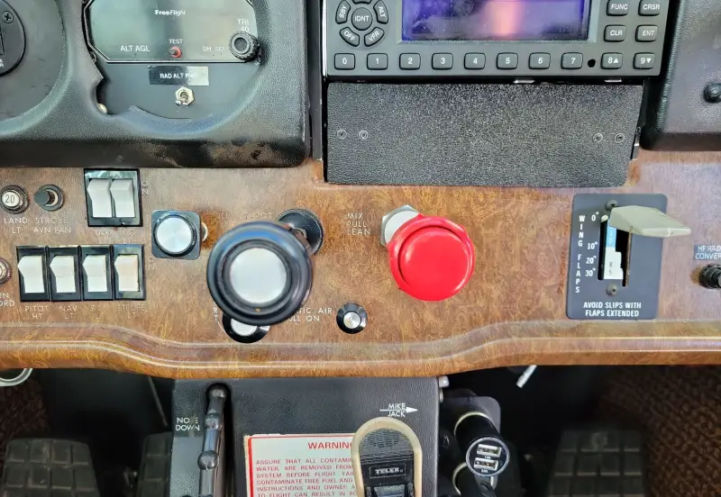 1982 Cessna 172P Skyhawk II photo 75