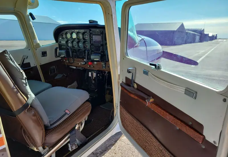 1982 Cessna 172P Skyhawk II photo 71