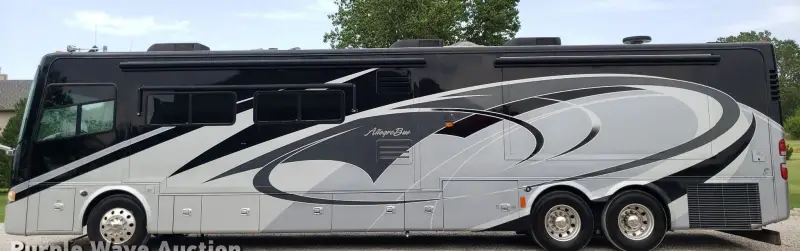 2009 Tiffin Motor Homes Allegro Bus photo 8