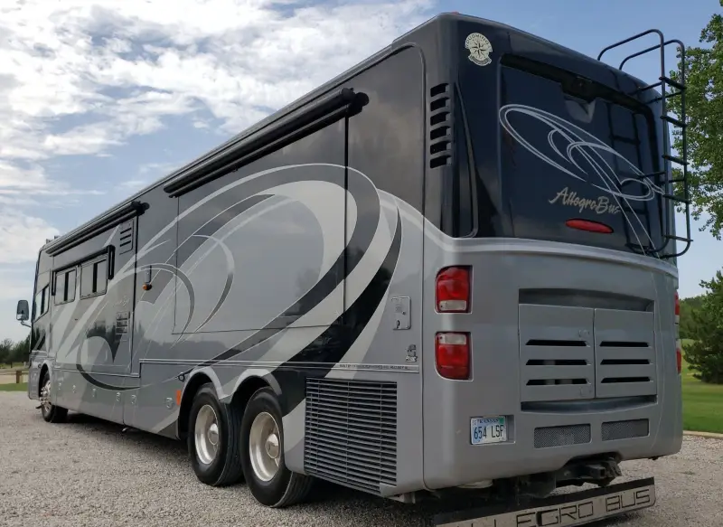 2009 Tiffin Motor Homes Allegro Bus photo 7