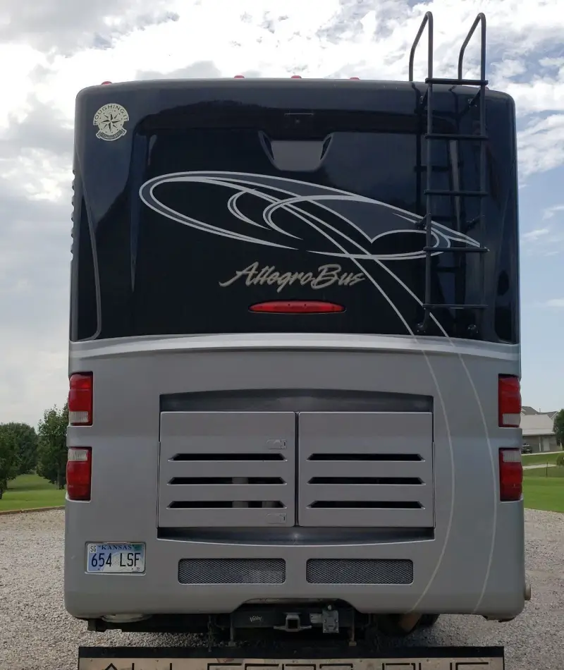 2009 Tiffin Motor Homes Allegro Bus photo 6