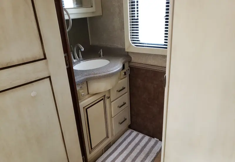 2009 Tiffin Motor Homes Allegro Bus photo 131