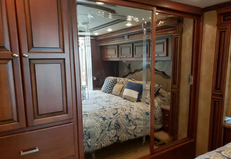 2009 Tiffin Motor Homes Allegro Bus photo 125