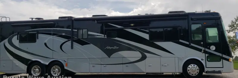 2009 Tiffin Motor Homes Allegro Bus photo 4