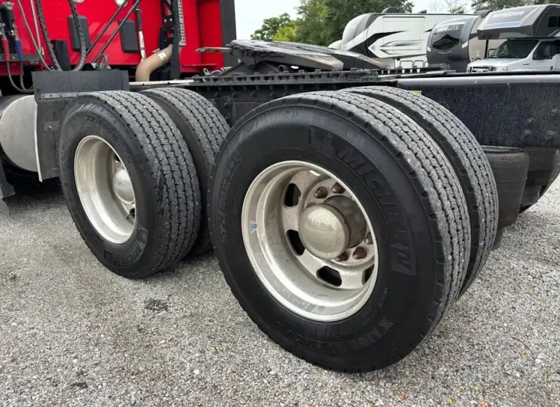 2023 Kenworth T680 photo 29