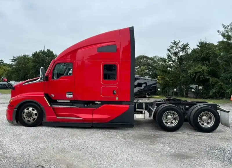 2023 Kenworth T680 photo 8