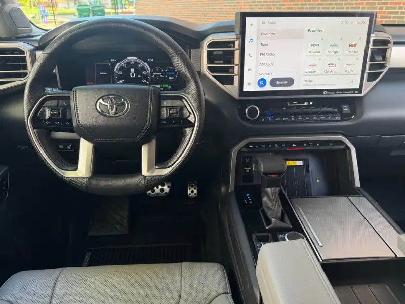 2023 Toyota Sequoia Limited TRD Off-Road photo 4