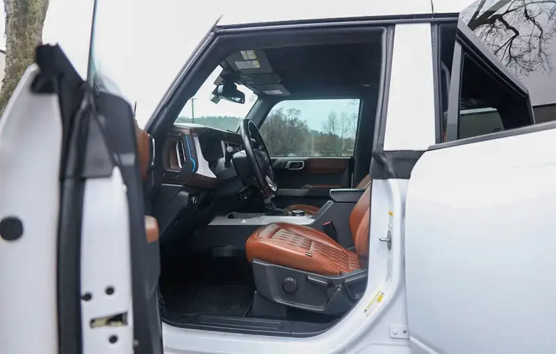 2023 Ford Bronco Outer Banks photo 39