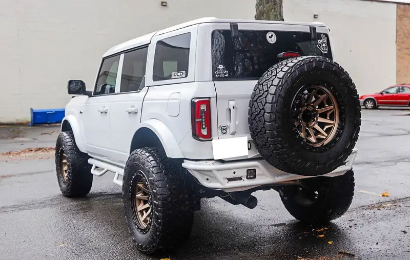 2023 Ford Bronco Outer Banks photo 5