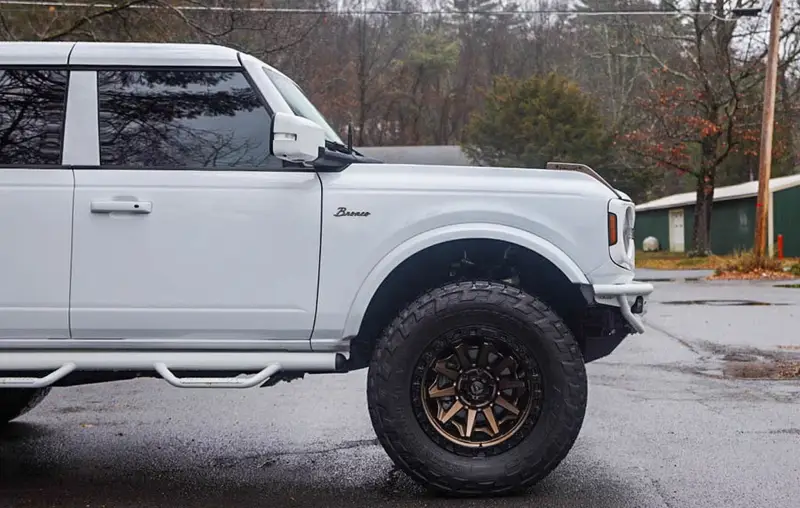 2023 Ford Bronco Outer Banks photo 10