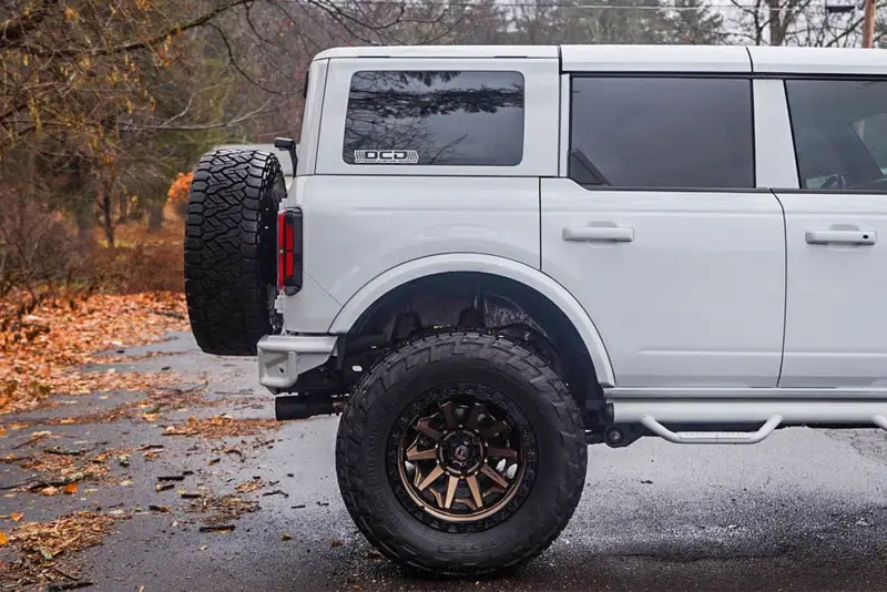 2023 Ford Bronco Outer Banks photo 9