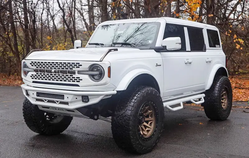 2023 Ford Bronco Outer Banks photo 12