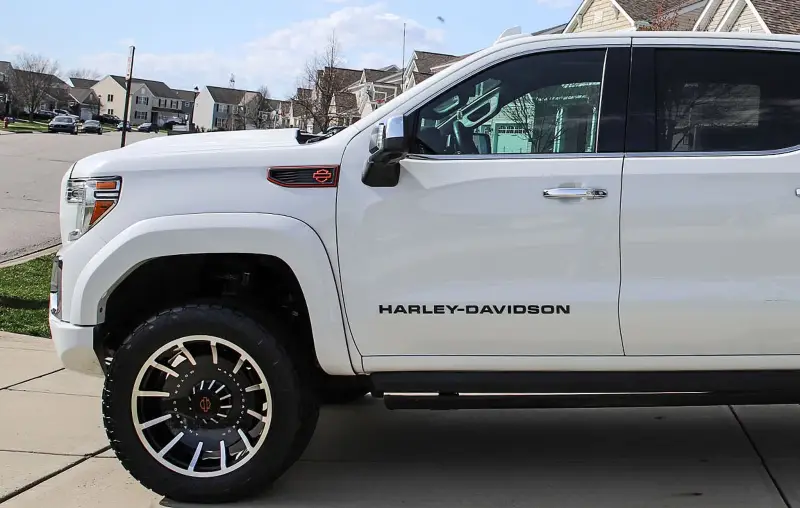 2021 GMC Sierra 1500 SLT Harley Davidson Edition photo 3