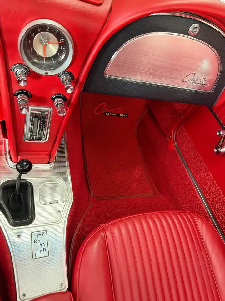 1963 Chevrolet Corvette Convertible photo 14